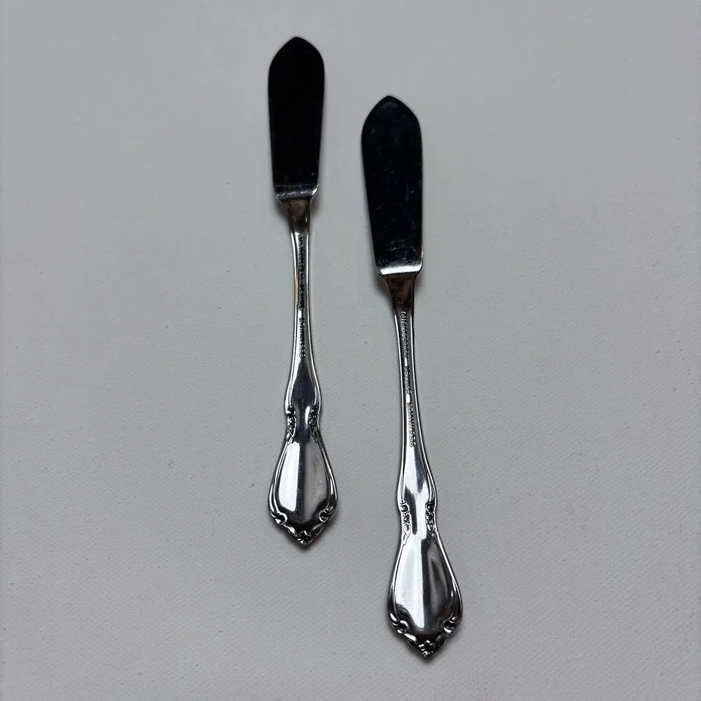 VTG Oneidacraft Deluxe Chateau Stainless Flatware Flat Handle Butter Knife Set 2